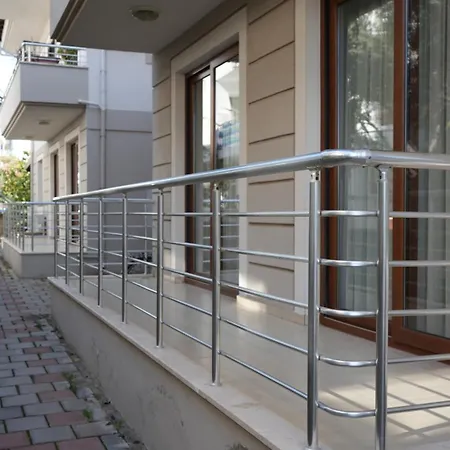 Ege Apartment *